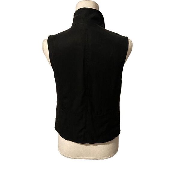 Banana Republic Lightweight Vest  - Picture 2 of 6